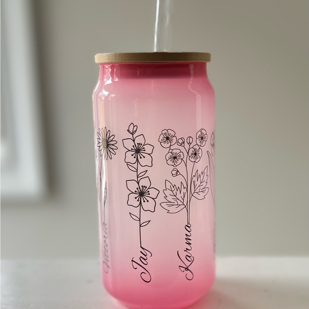 18oz color changing custom libby cup with birth flowers